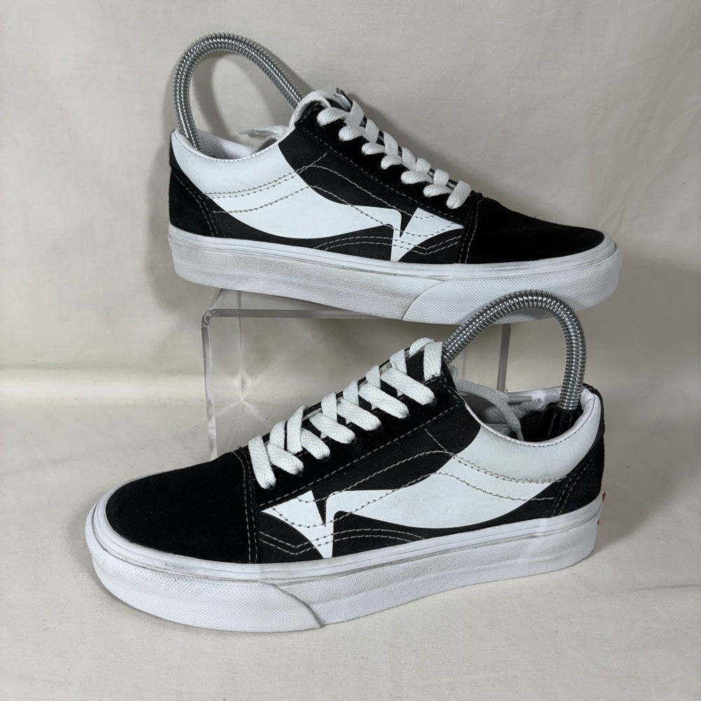 Vans Old Skool Warp Black/True White Canvas/Suede Low Top Sneaker M's 4.5/W's 6